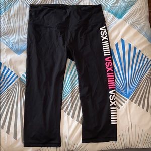 Victoria’s Secret PINK crop leggings